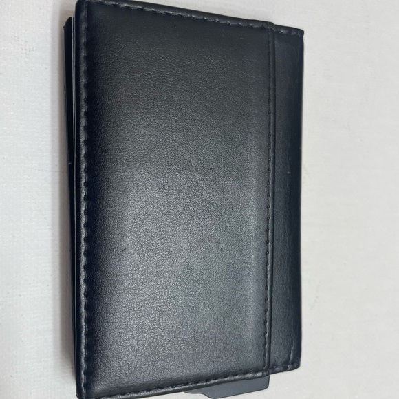 STEALTH Wallet | Aluminium RFID Blocking Card Holder Ejector Pop Up Wallet - Picture 3 of 7